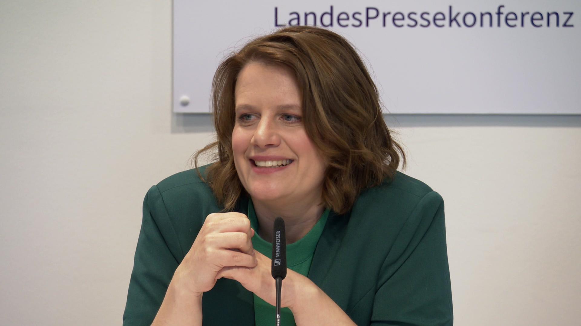 Handyverbot an Schulen? Niedersachsen und Hamburg legen Leitfaden vor