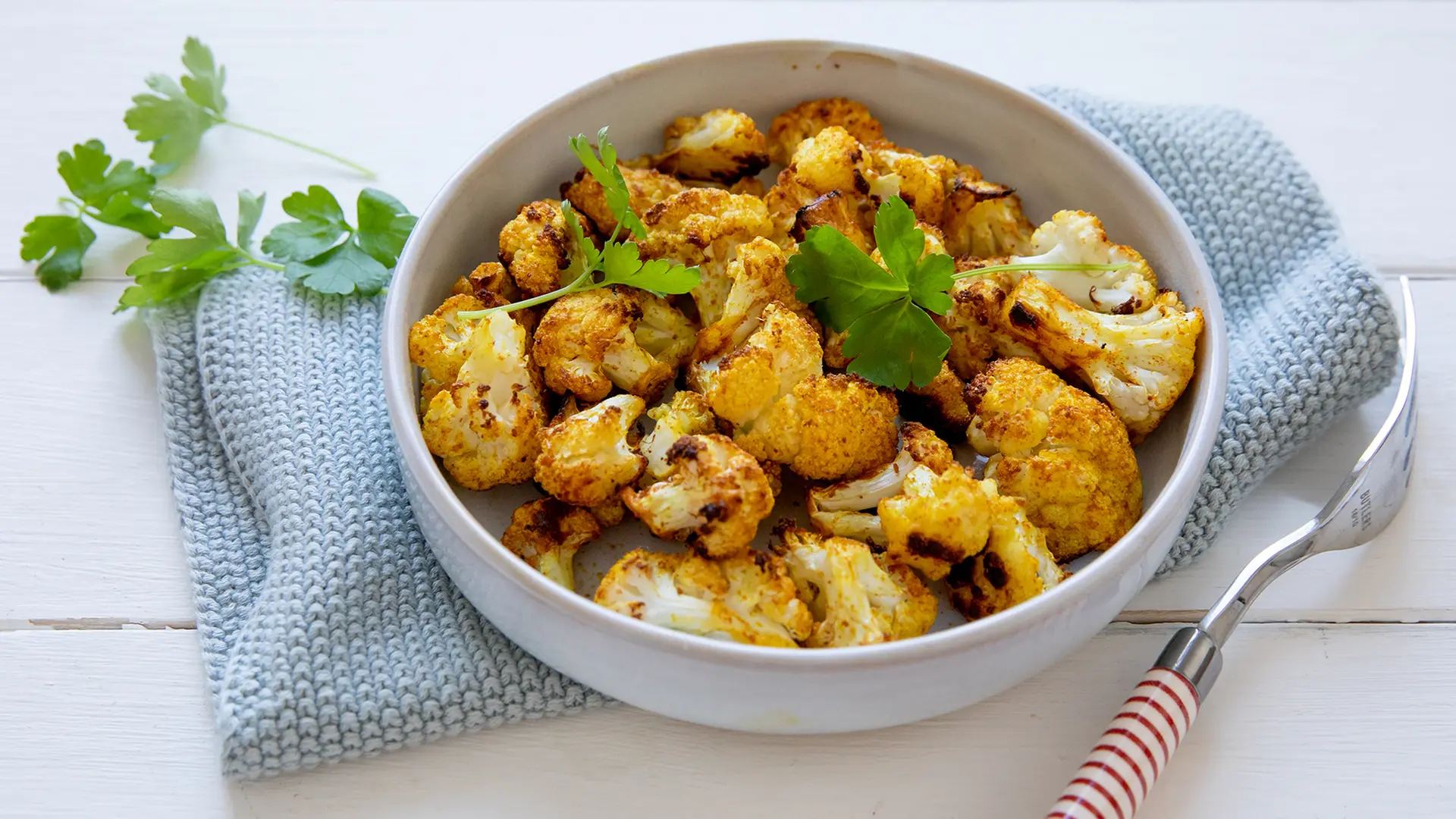 Blumenkohl mit Paprika und Curry aus dem Ofen | ndr.de