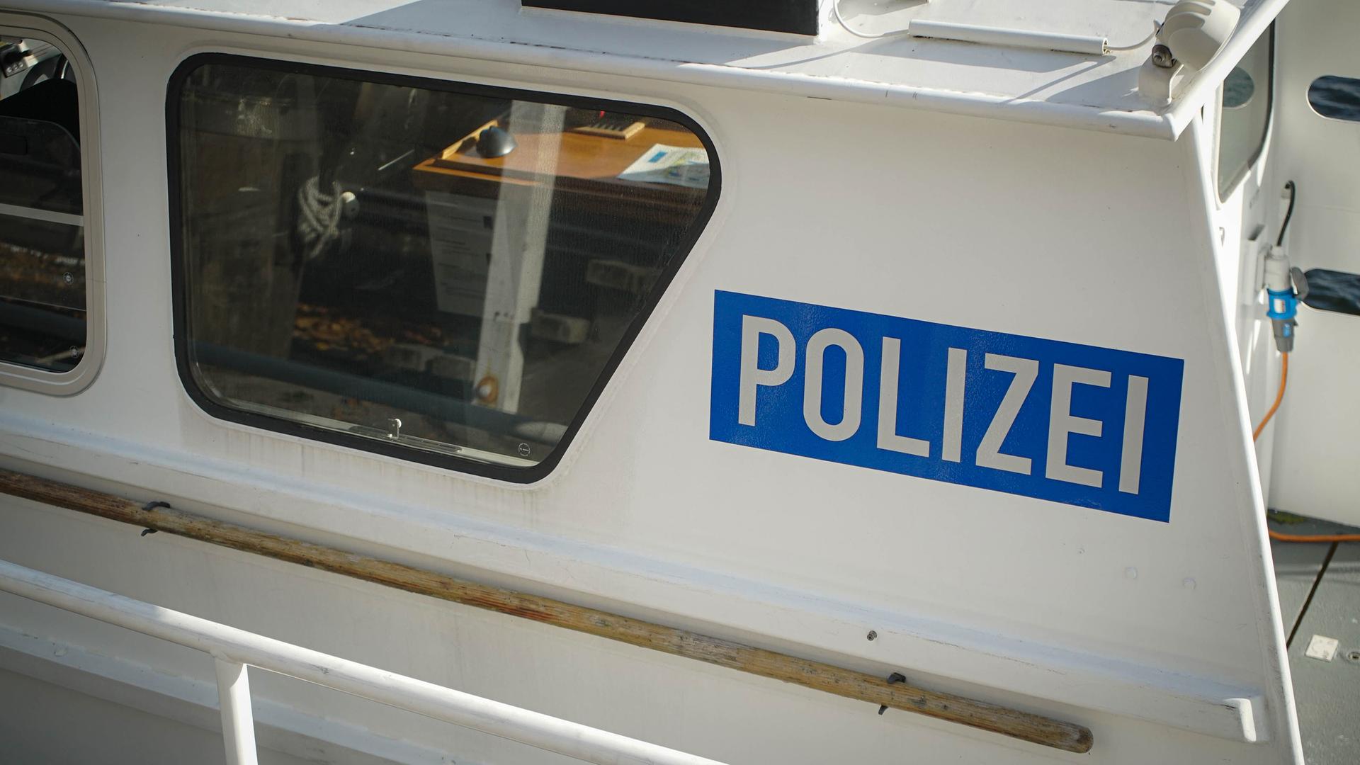 Rostock-Langenort: Feuer auf alter Segelyacht