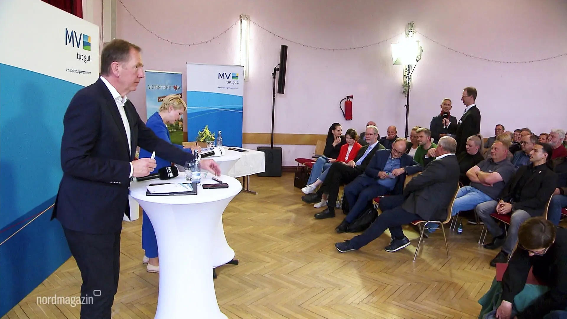MV-Ministerpräsidentin Schwesig beim Bürgerforum in Altentreptow