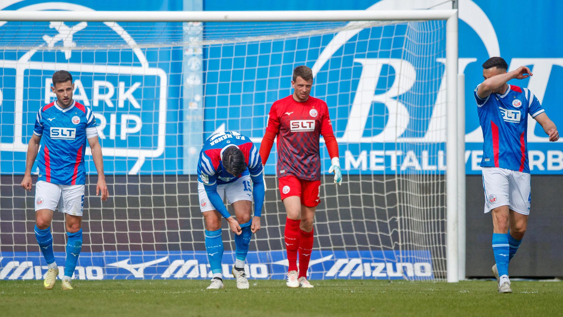 Pleite gegen Viktoria Köln - Herber Rückschlag für Hansa Rostock