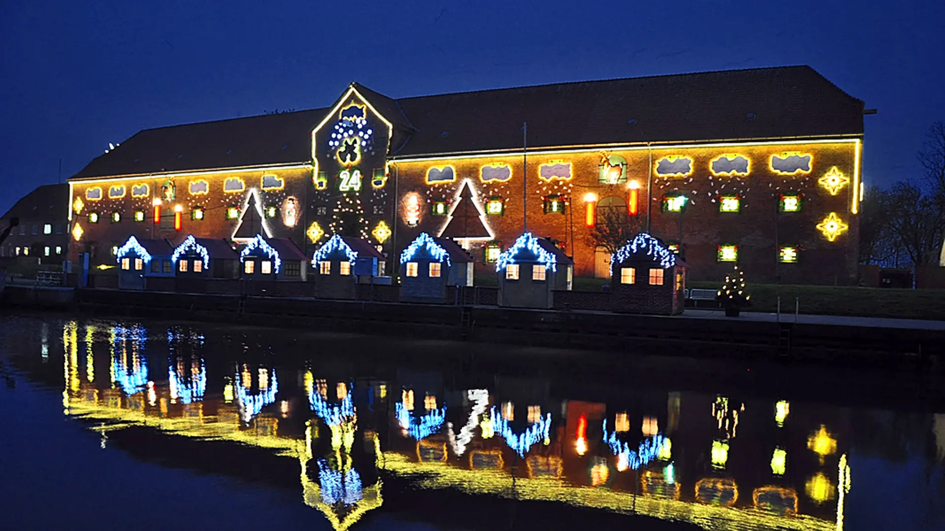 Das Packhaus: Längster Adventskalender der Welt steht in Tönning