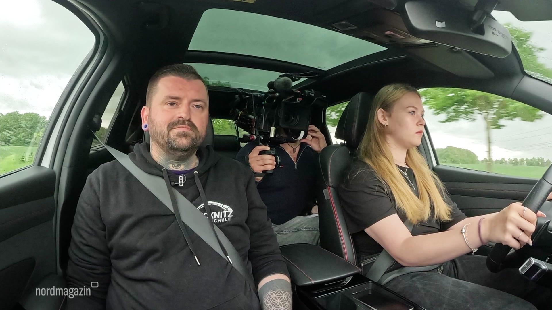 Führerschein-Reform: Fahrlehrer warnen, Fahrschüler hoffen