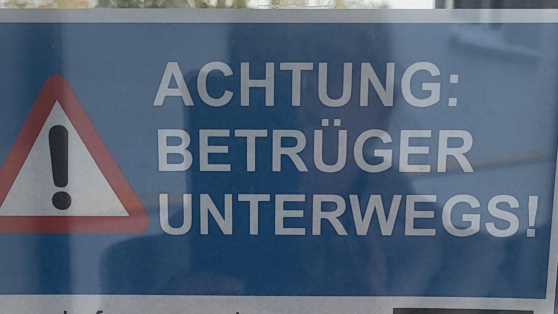 Betrüger wollen rund um Waren Haustürgeschäfte abschließen