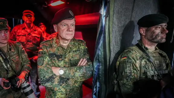 Johann Wadephul (CDU) nimmt als Reservist an der Nato-Übung "Griffin Storm" teil.