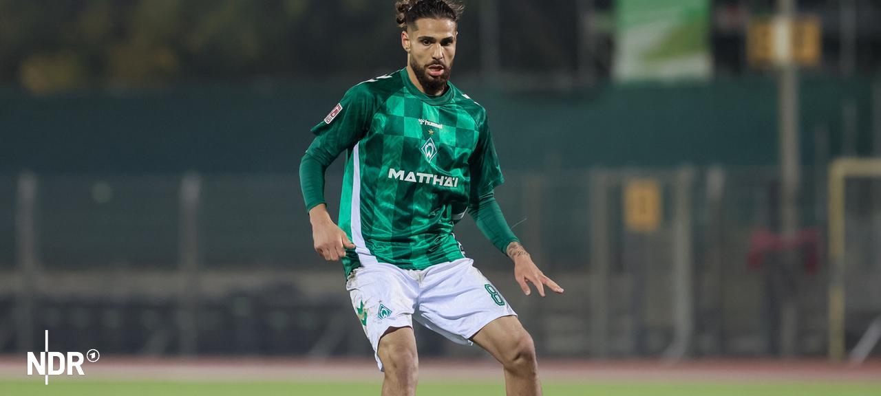Mikail Polat aus dem Verein Werder Bremen spielt Fußball. | picture alliance / foto2press, Oliver Baumgart Mikail Polat aus dem Verein Werder Bremen spielt Fußball.