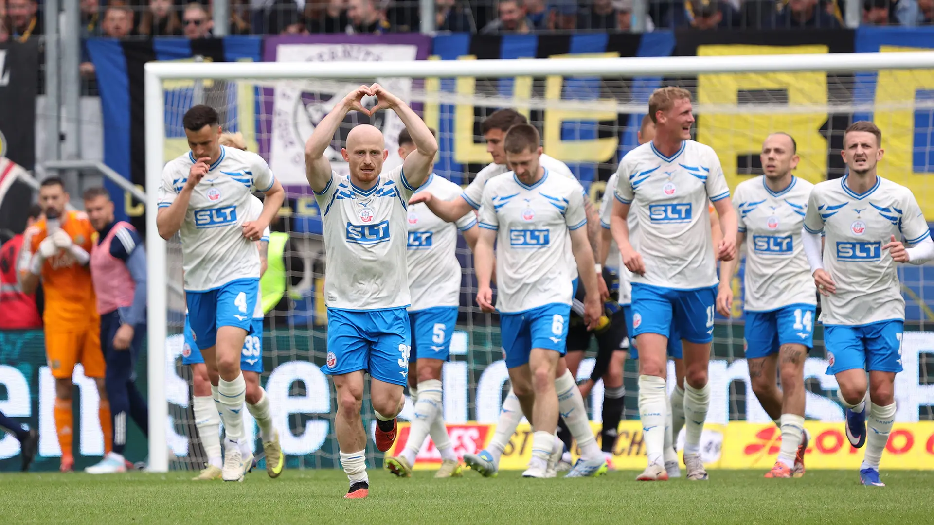 Hansa Rostock: Finanzen stabil, Kaderumbau im Gange