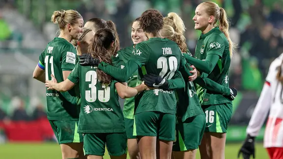 Spielszene Wolfsburg gegen Freiburg