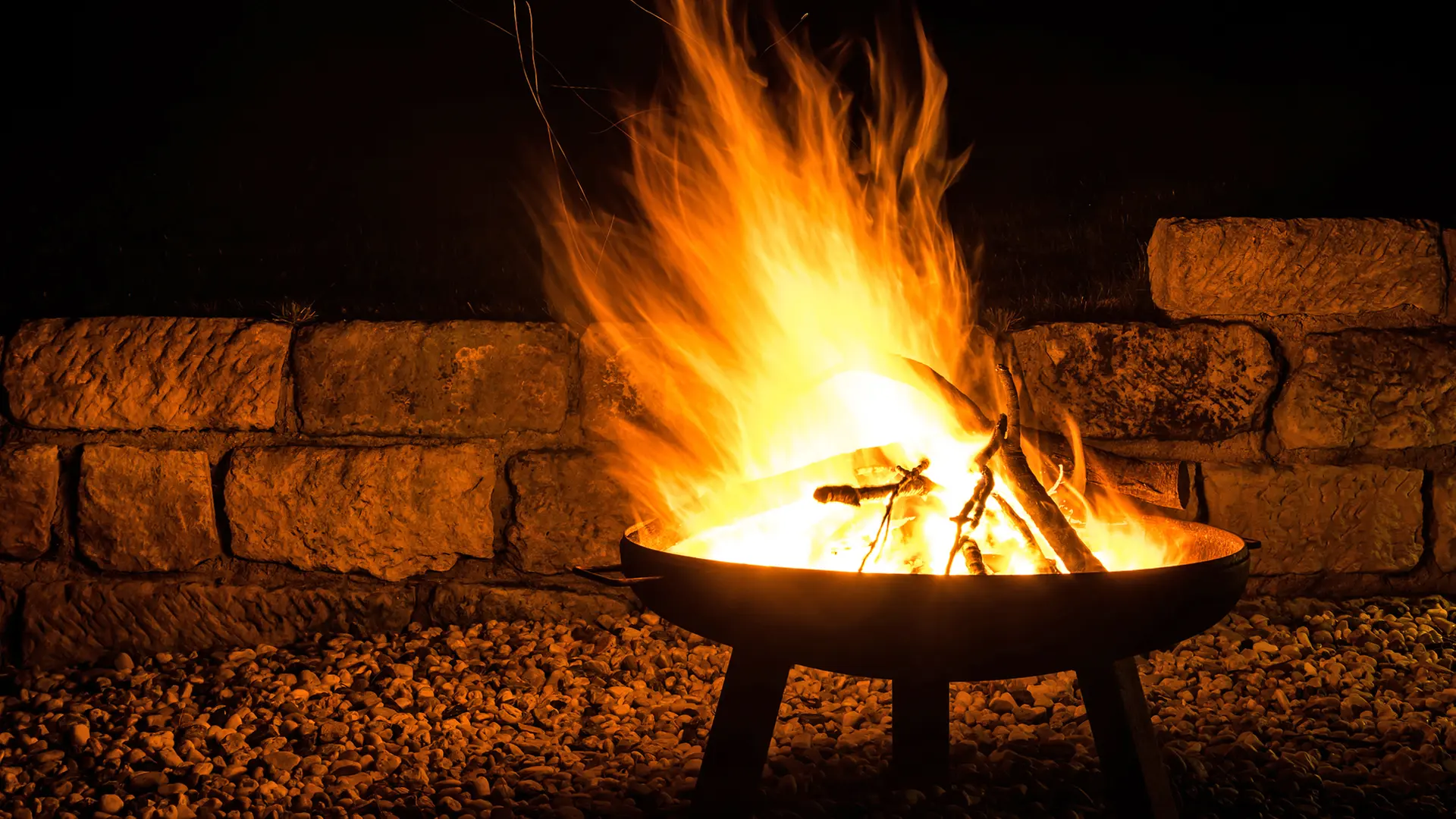 Licht, Sehnsucht, Prüfung: Die Rolle des Feuers im Islam