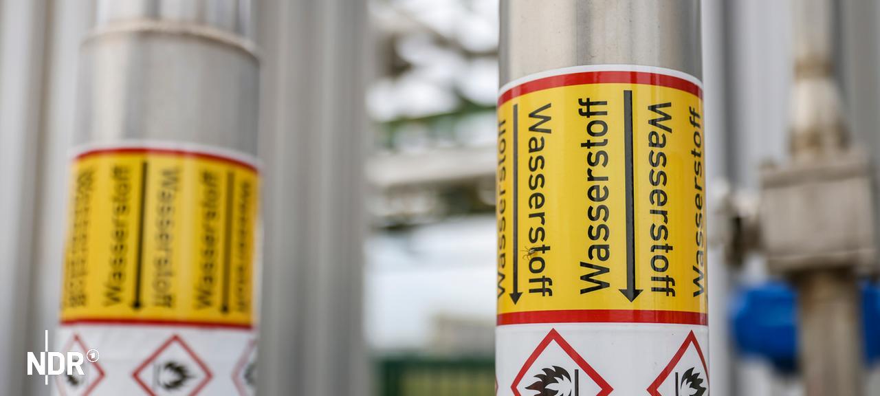 Leitungen für flüssigen Wasserstoff | picture alliance/dpa, Jan Woitas Leitungen für flüssigen Wasserstoff