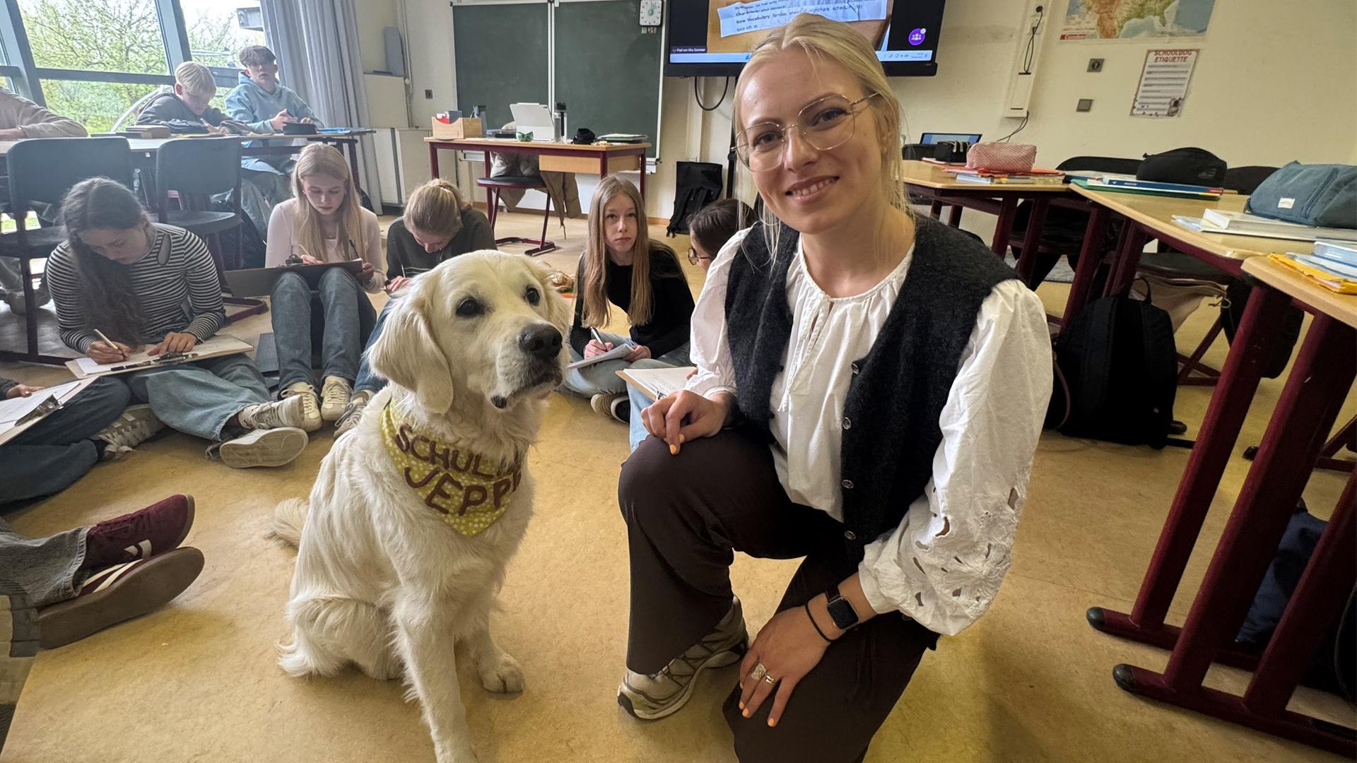 Lernen mit Schulhund: Jeppe hilft bei Prüfungsstress