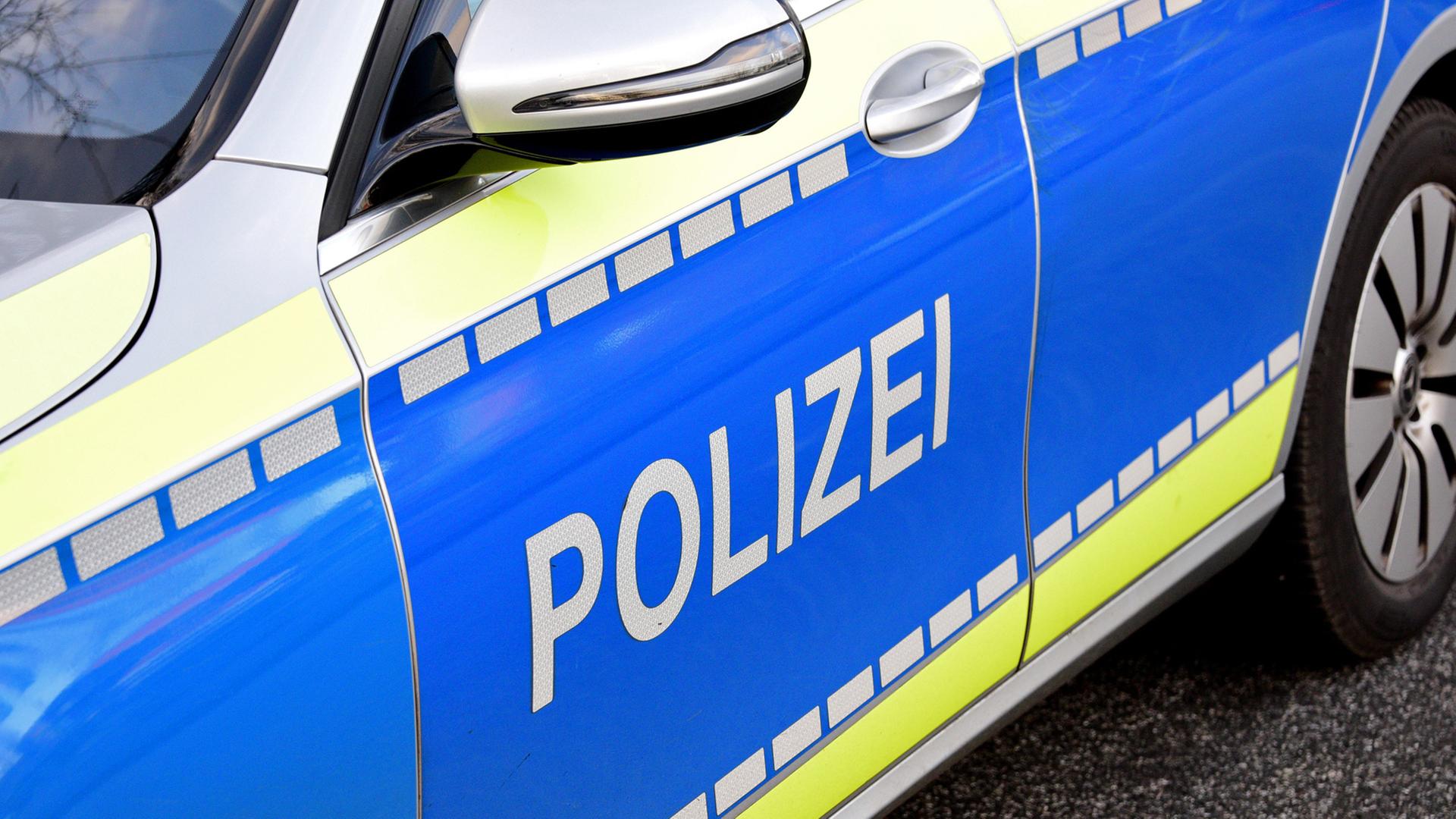 Attacke in der Mönckebergstraße: Polizei fahndet nach fünf Männern