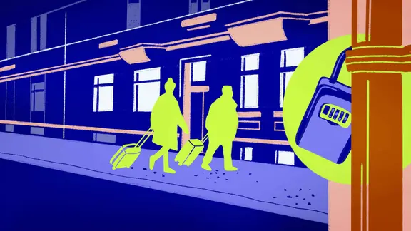 Illustration: Im Vordergrund rechts ein Fallrohr mit Schlüsselkasten-Schloss. Dahinter Straßenzug mit zwei Personen mit Rollkoffern.