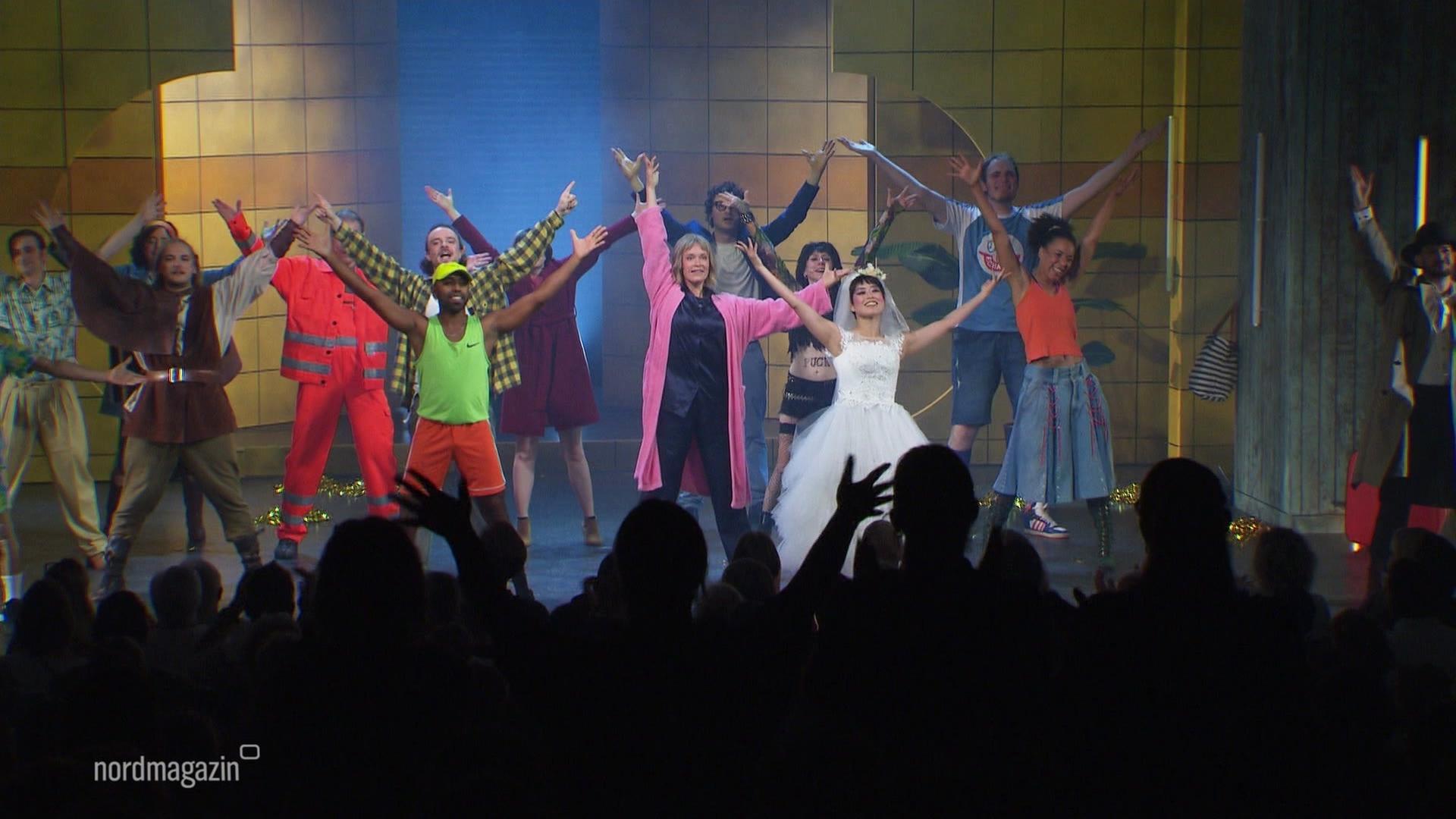 "The Time ist now" – Partystimmung in der Rostocker Halle 207