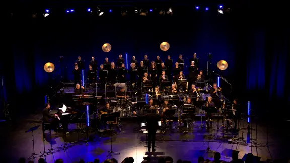 Die NDR Bigband und das NDR Vokalensemble gemeinsam beim Konzert
