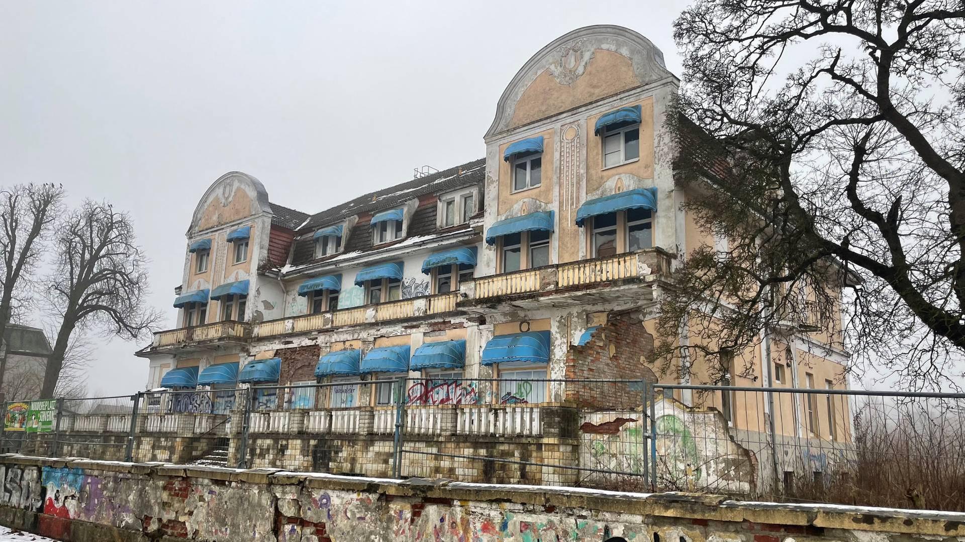 Schweriner Stadtverwaltung sieht keine Gründe für Abriss des Strandhotels