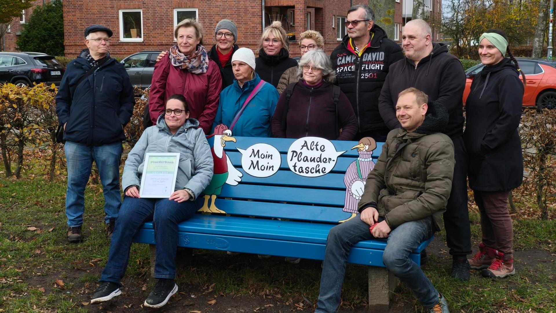 Hinsetzen und quatschen: Plauderbank in Rostocker KTV eingeweiht