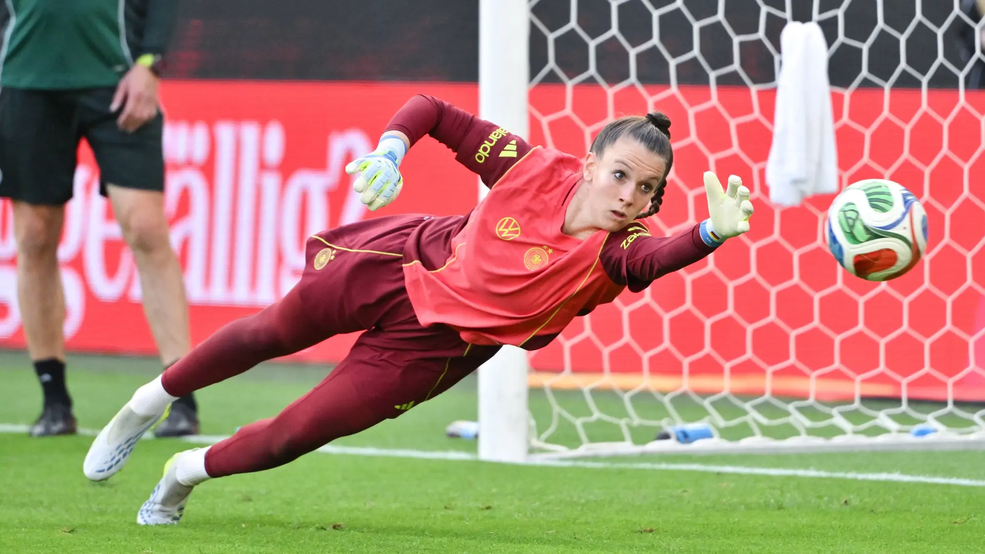 Mahmutovics dritte Chance im DFB-Tor — photo: Sportschau Fußball