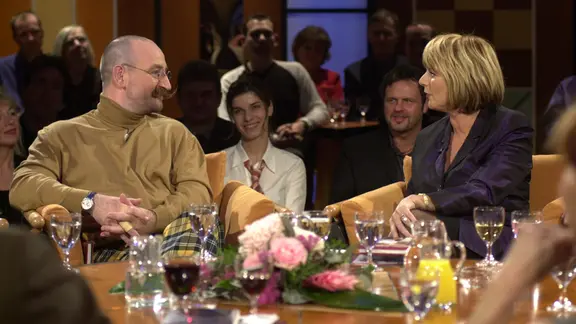 Der Fernsehkoch Horst Lichter und die Moderatorin Alida Gundlach in der NDR Talk Show 2001.