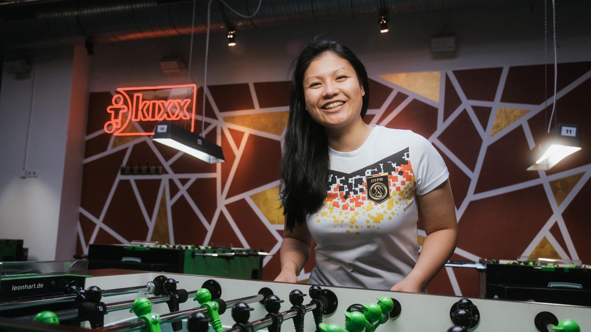 Podcast „Feel Hamburg“ mit Tischfußball-Weltmeisterin Linh Tran