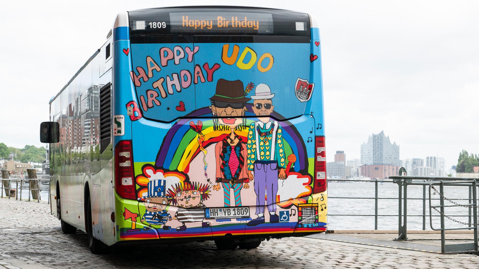 Hamburg feiert Udo Lindenberg mit besonderem Linienbus