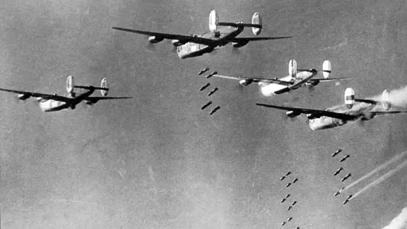 Luftangriff amerikanischer Bomber