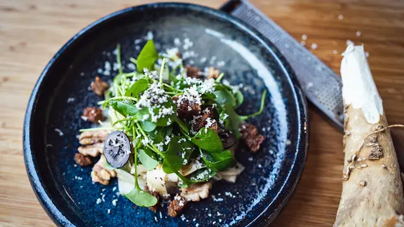 Staudensellerie mit Apfel (leichter Waldorf-Salat) | ndr.de Staudensellerie mit Apfel (leichter Waldorf-Salat) | ndr.de