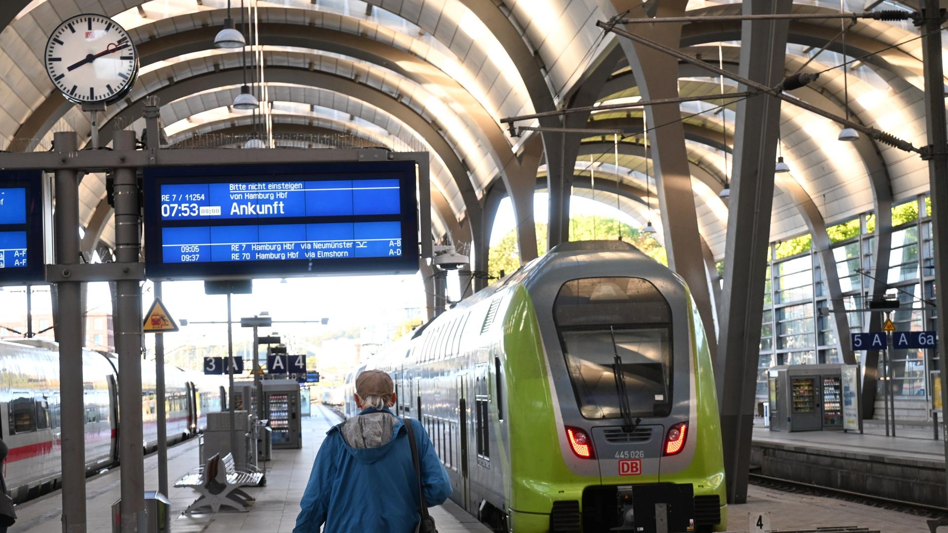 Expressbusse und Azubi-Ticket: SPD startet in Wahlkampf