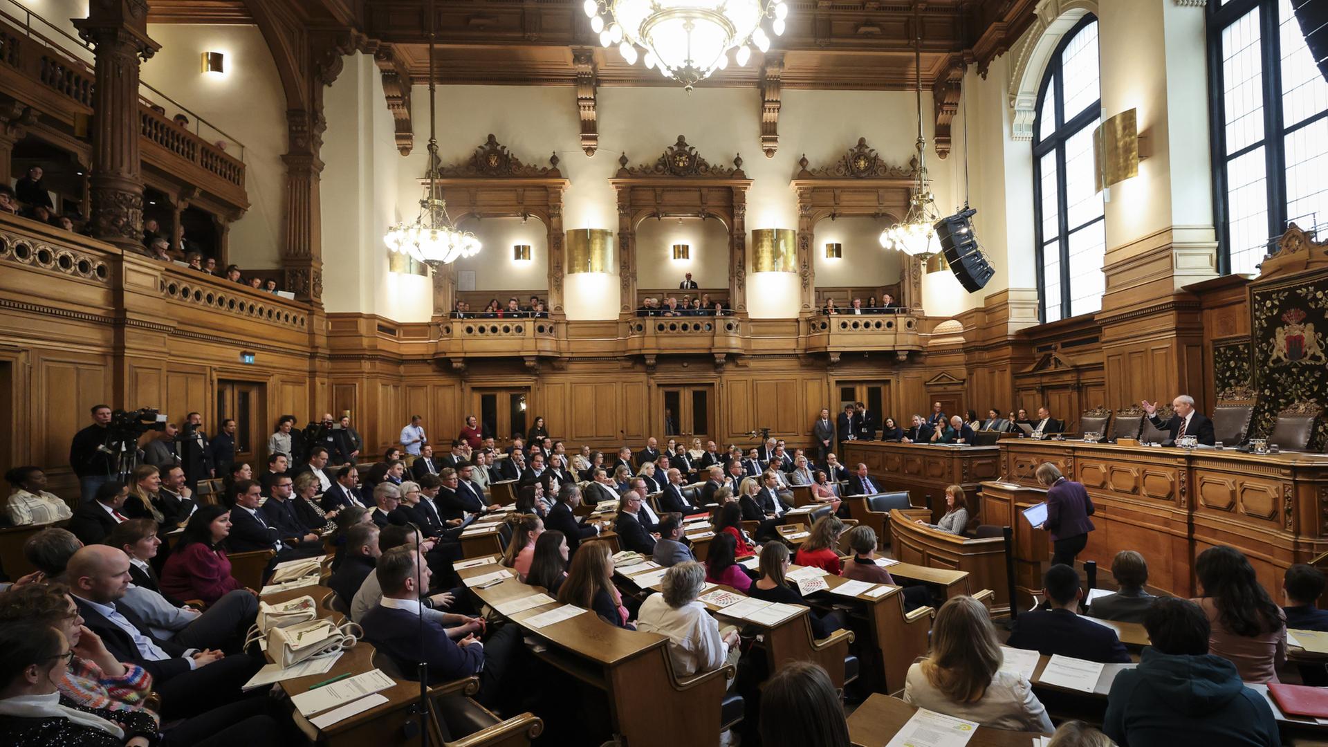 Bürgerschafts-Bilanz: Was haben Fraktionen und Abgeordnete getan?