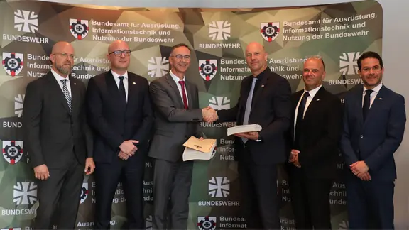 Panzer aus Handewitt: FFG beginnt mit Bau von Rüstungsfabrik | ndr.de