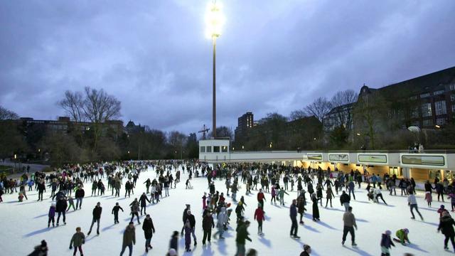 Eislaufbahn in Planten un Blomen erffnet Saison