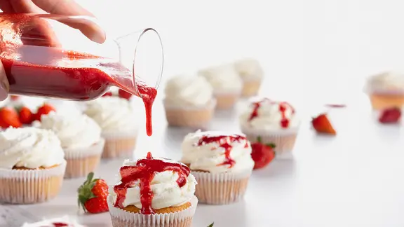 Spaghetti-Eis-Cupcakes | Sallys Marketing GmbH Spaghetti-Eis-Cupcakes