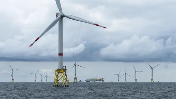 Symbolbild: Offshore-Windpark in der Nordsee