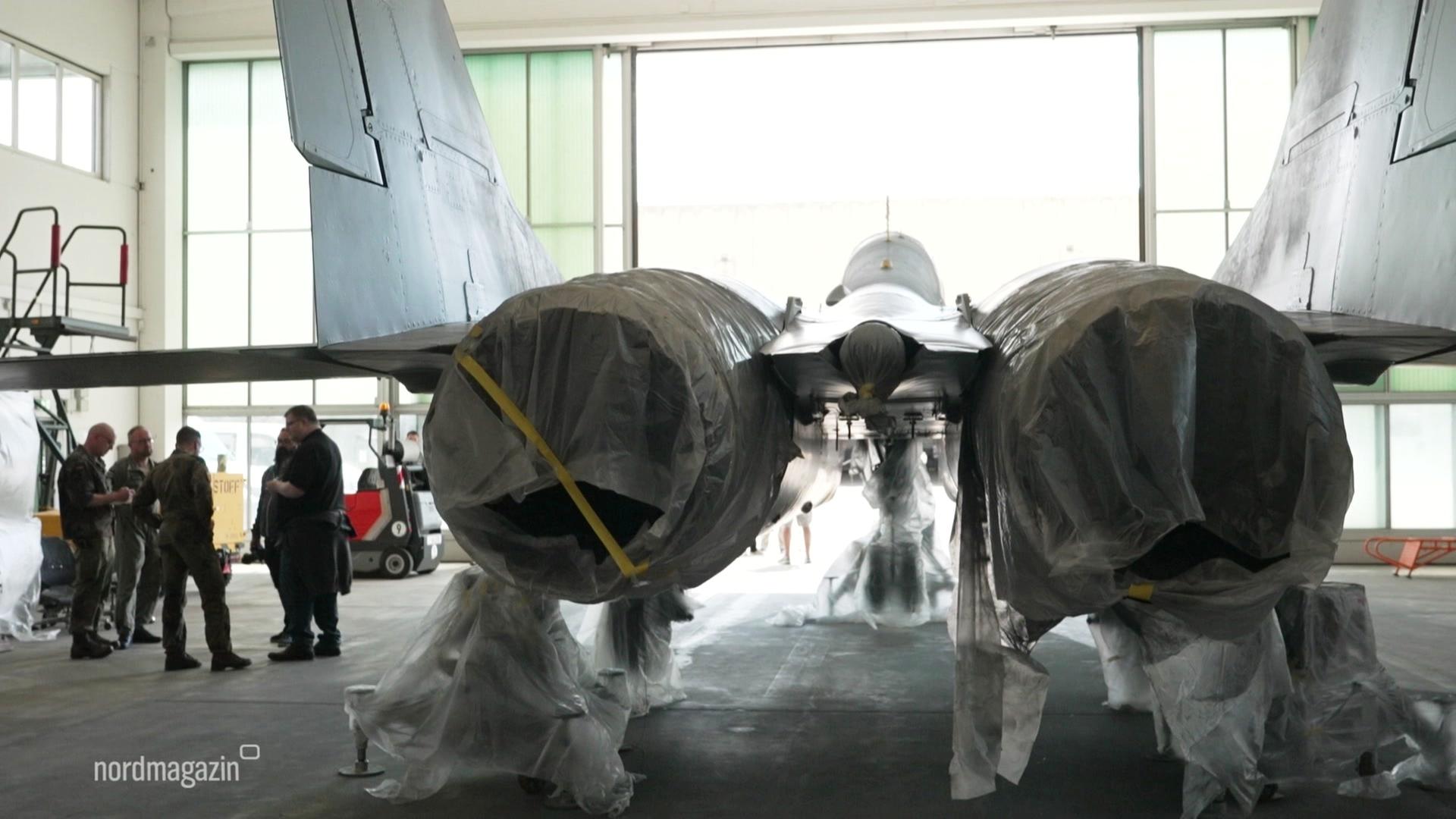 Laage: Flugzeug des Typs MIG-29 wird Ausstellungsstück