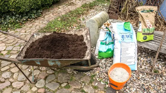 bio dünger mit schafwolle Bio Naturdünger aus Schafwolle + Pflanzenkohle kaufen 🌱 – keep it grün main image 1
