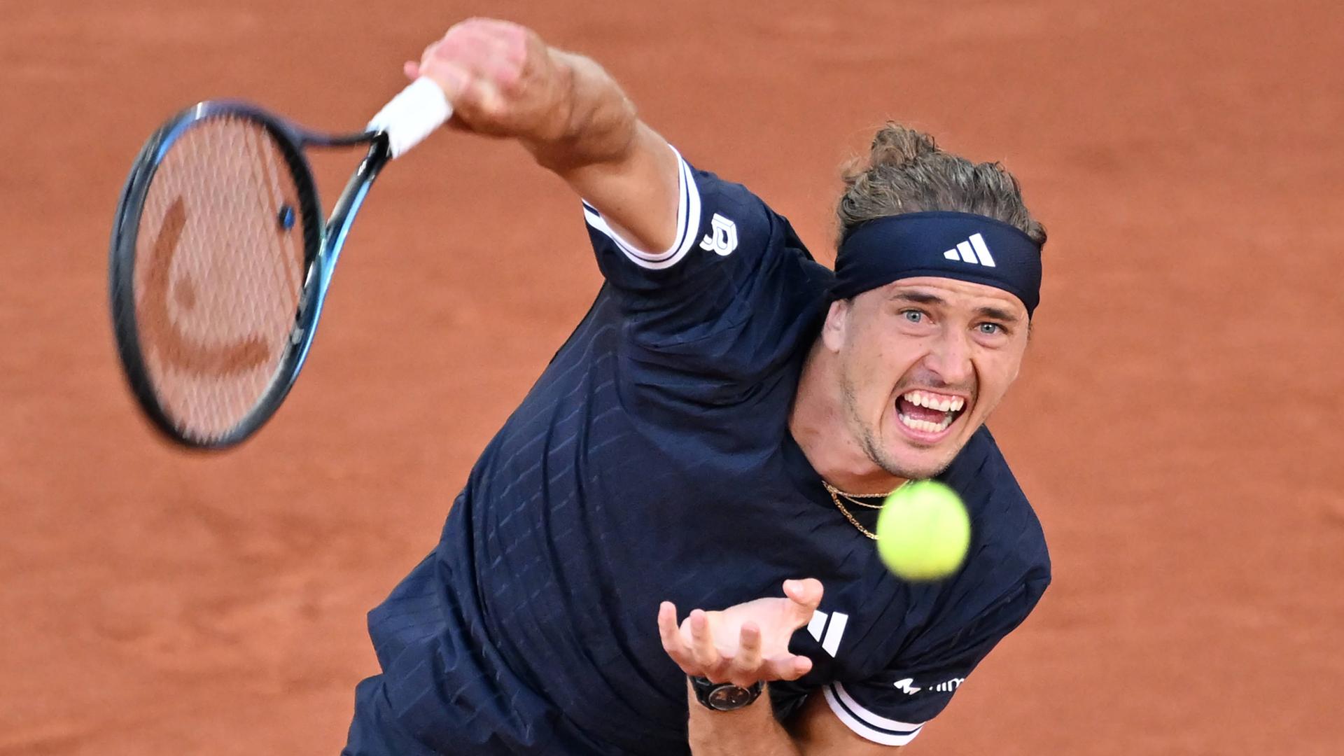 Sieg gegen Macháč: Zverev bei den French Open in Runde drei