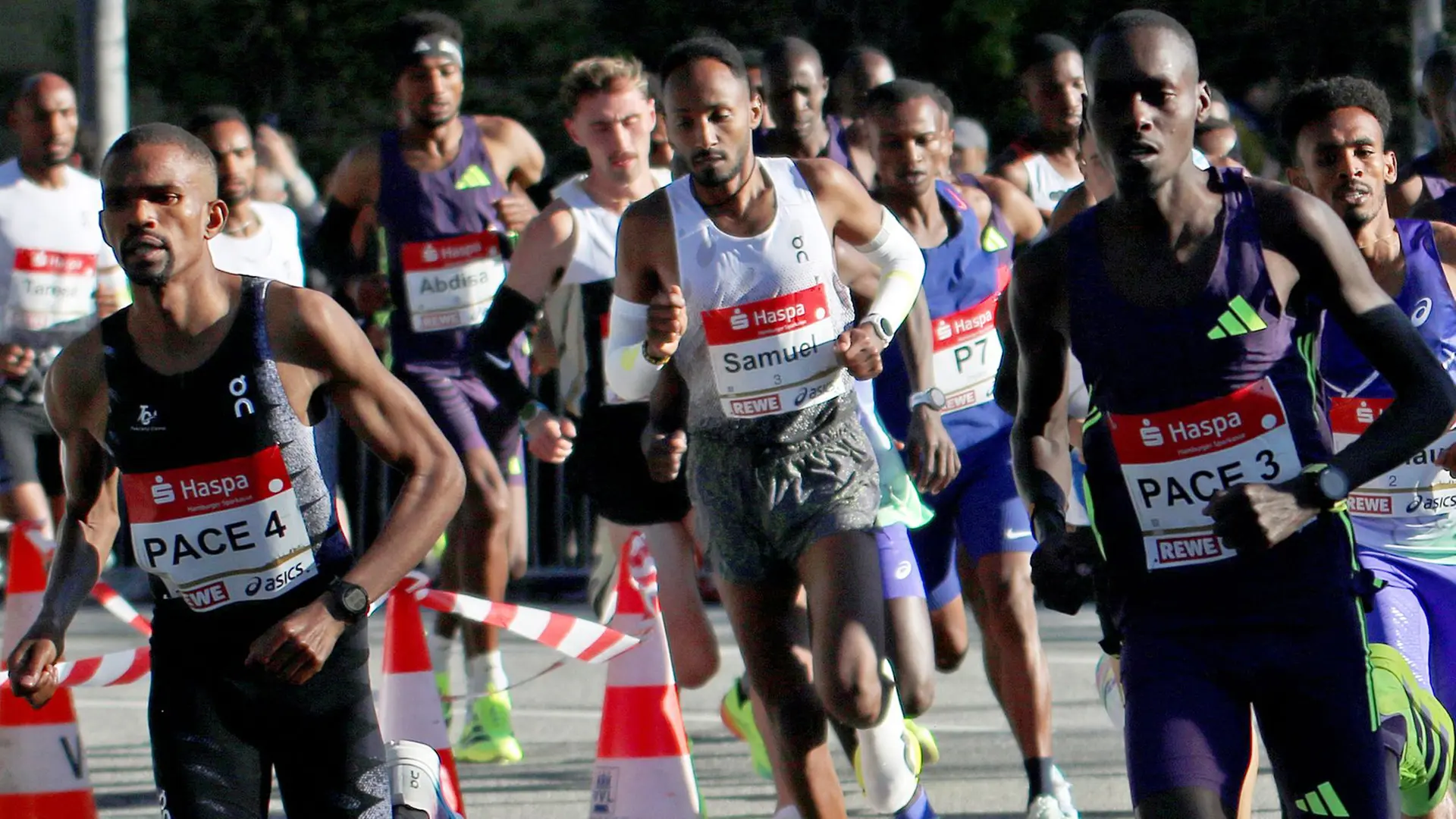 40. Hamburg-Marathon: Fitwi starker Zweiter, Streckenrekord von Kipkoech