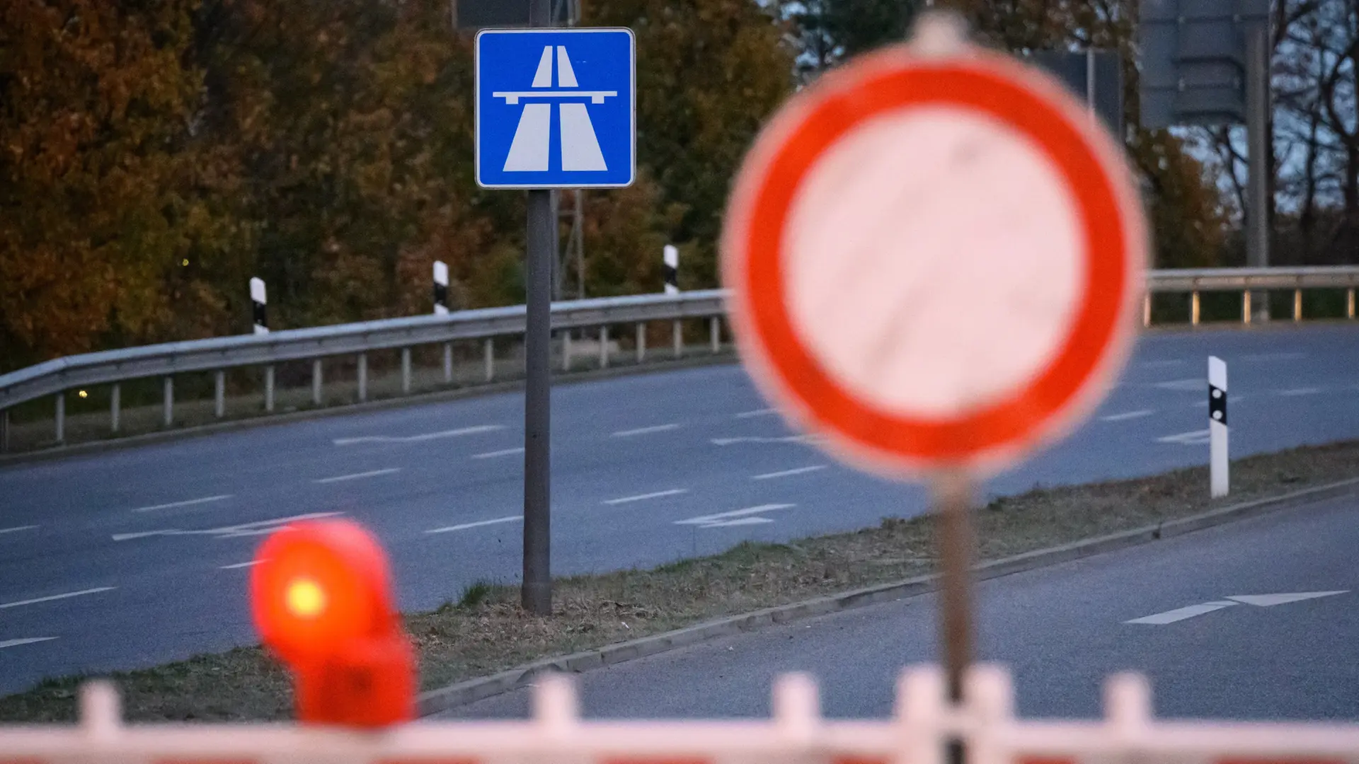 A1 Motorway Hamburg Blocked Until Monday Morning