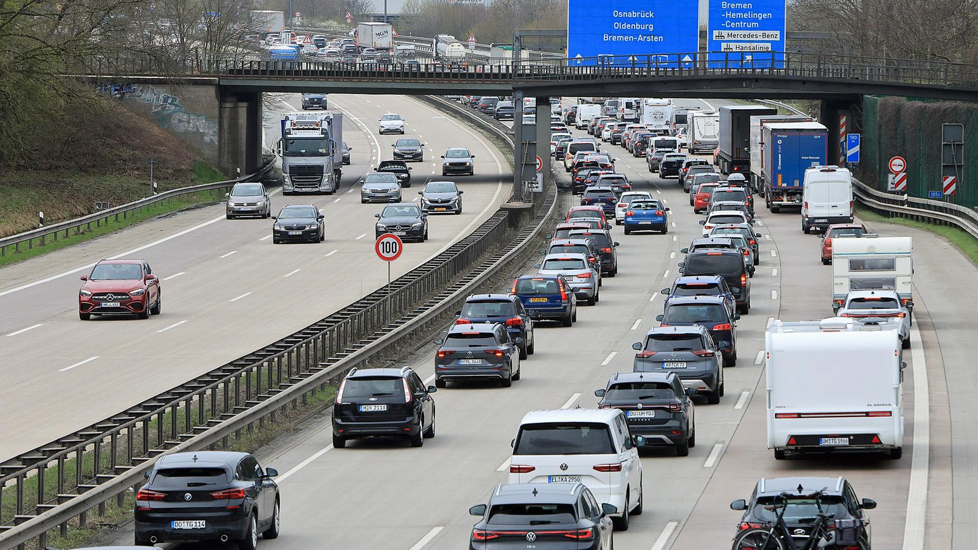 Osterreiseverkehr: ADAC erwartet heute weniger Staus