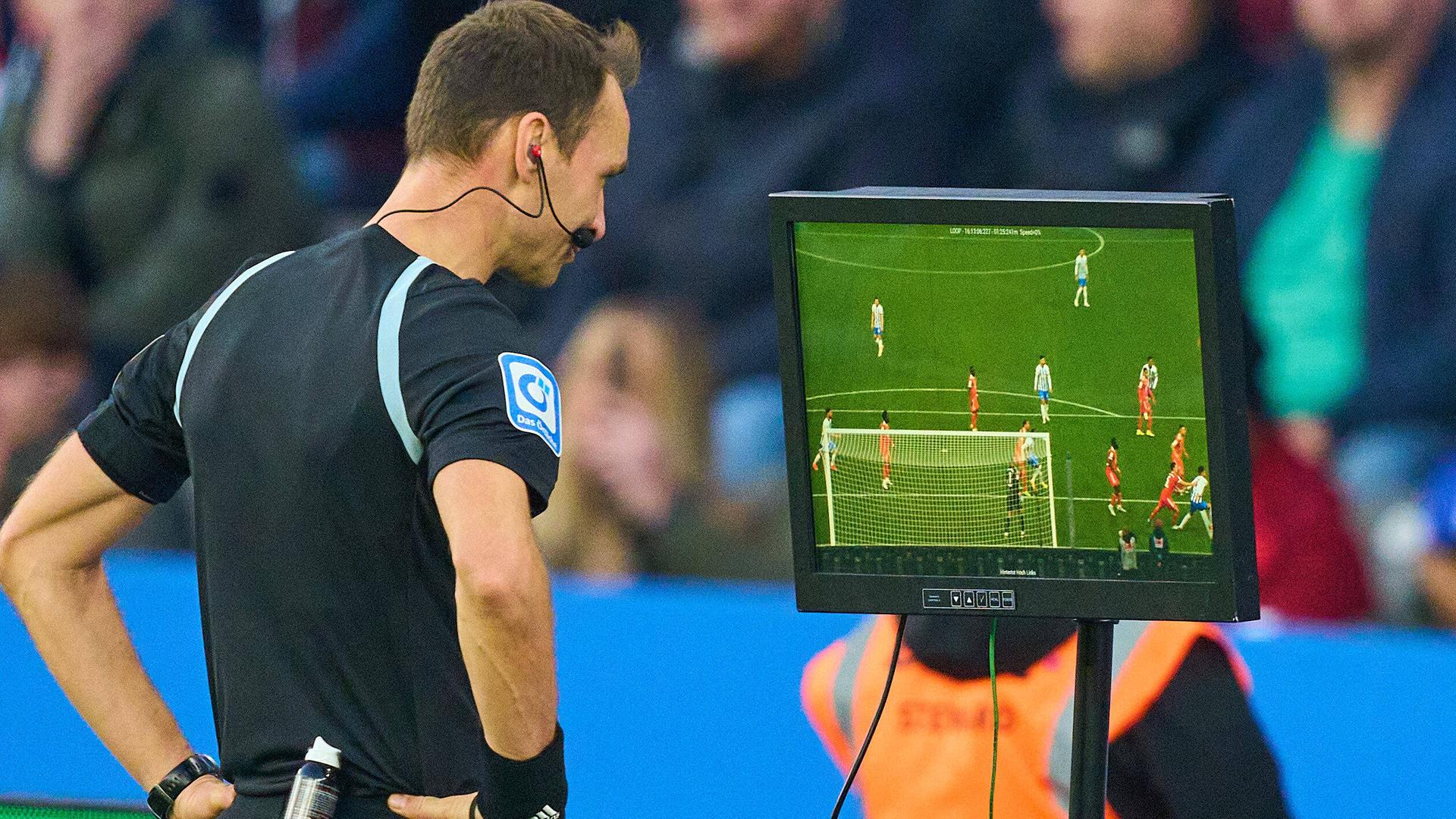 Bastian Dankert: Als Videoschiedsrichter bei der Fußball-WM 