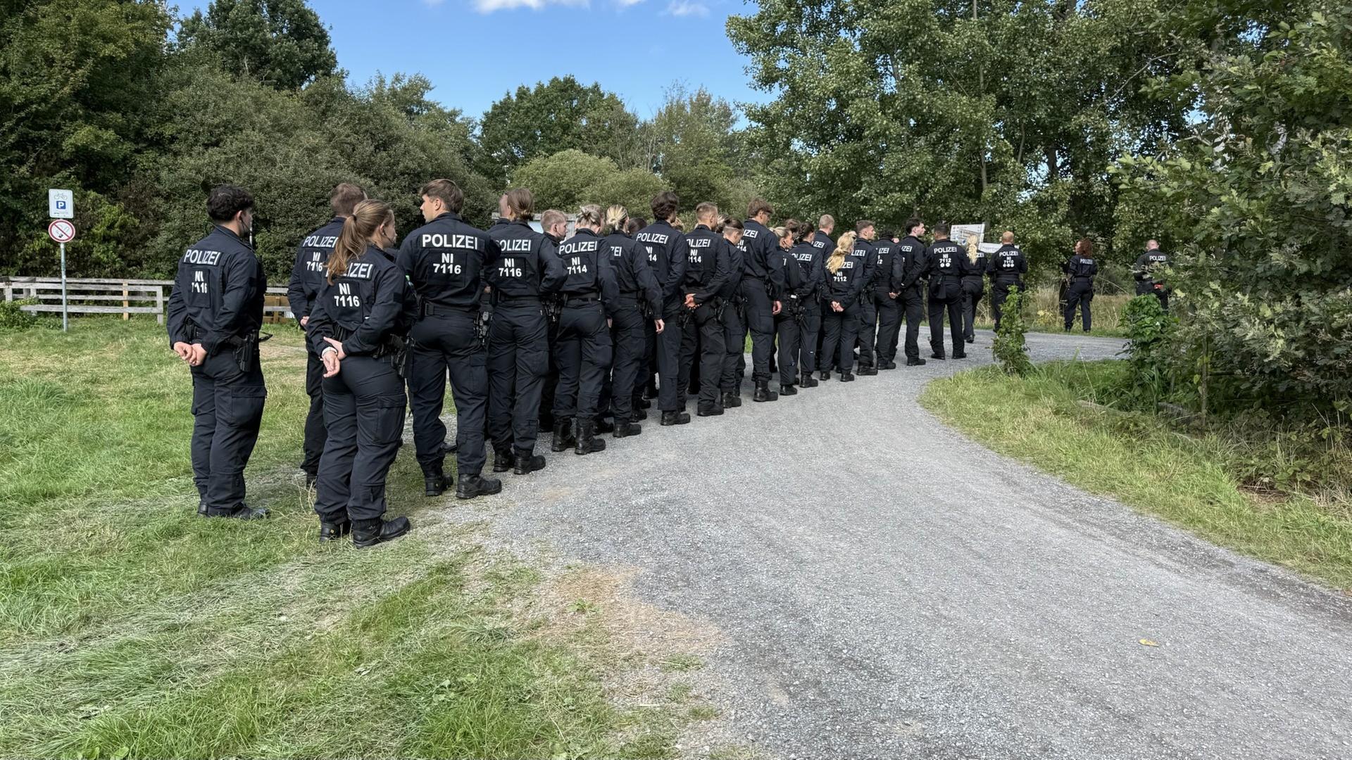 Polizei sucht am Steinhuder Meer nach einer Drohne. | HannoverReporter