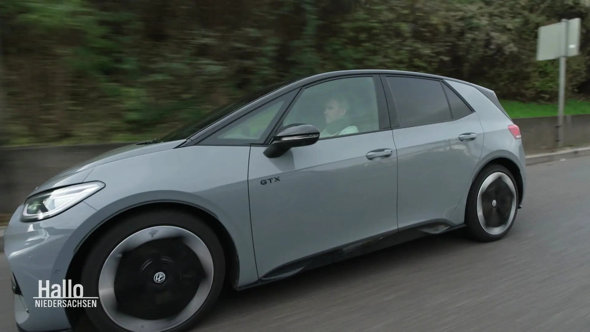 E-Auto von Volkswagen im Test: Wie gut fährt sich das Fahrzeug? | ndr.de