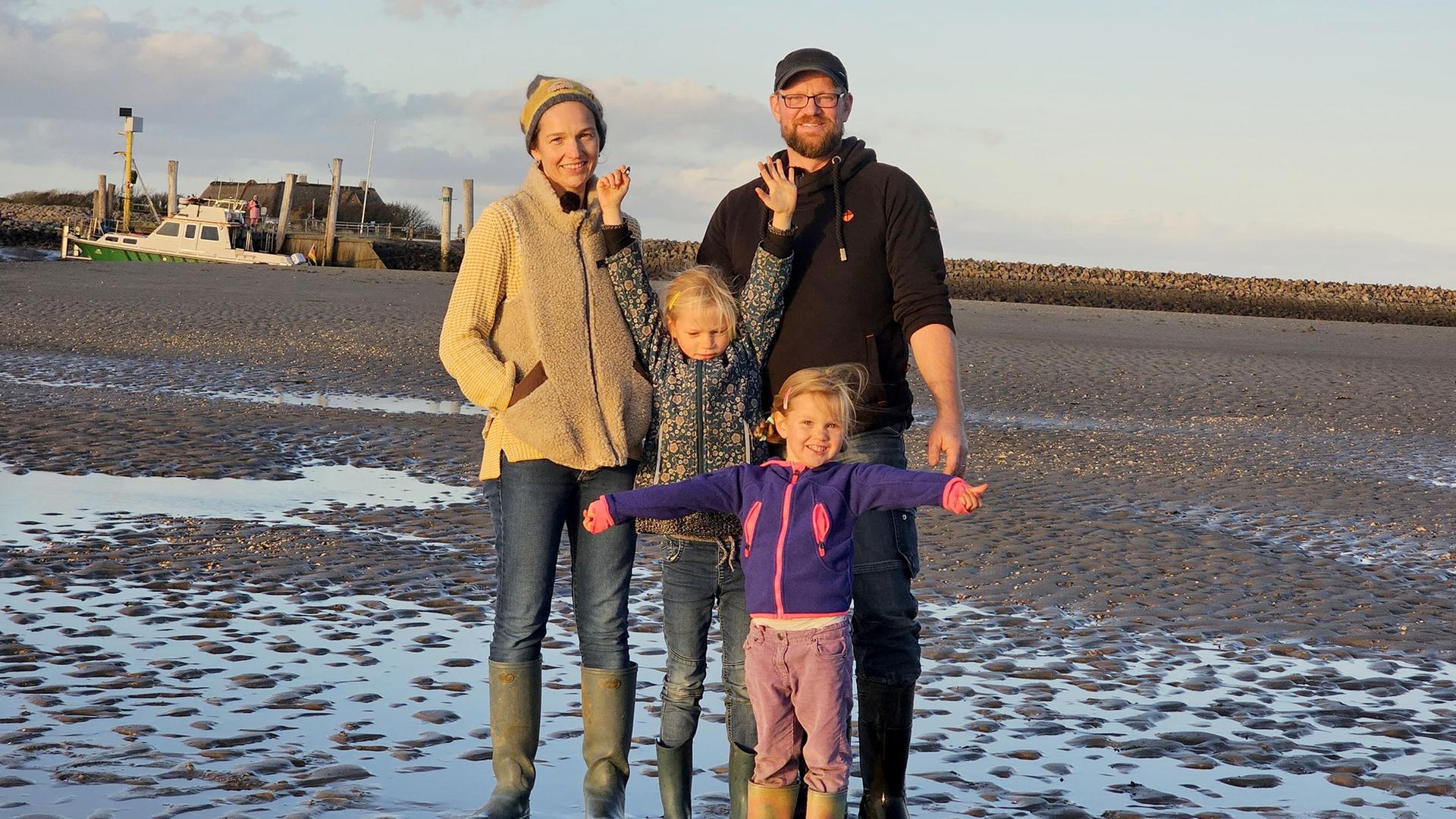 Die Familie von Hallig Süderoog, die einzigen Bewohner. | NDR/ jumpmedientv GmbH