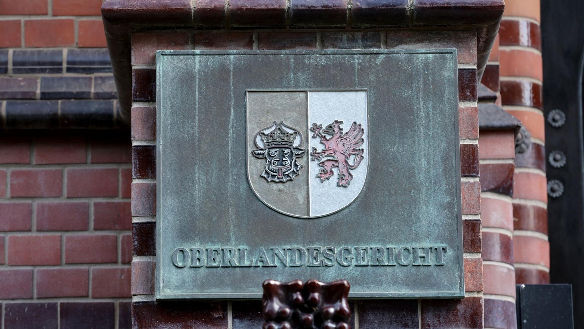 OLG Rostock gibt AfD-Abgeordneten im Streit mit Linken recht