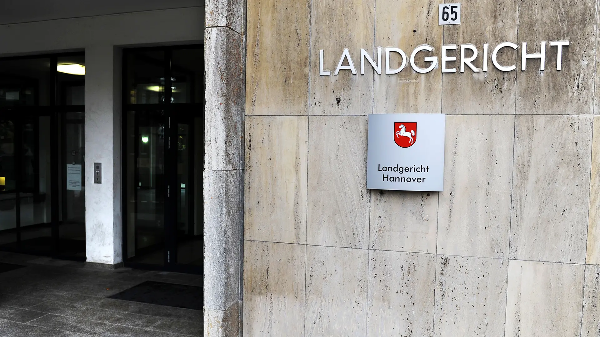 Er lieferte wichtige Infos über korrupten Staatsanwalt - trotzdem muss ein Informant nun lange in Haft