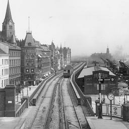 Blick auf die Strecke zwischen Landungsbrücken und Baumwall im Juni 1912