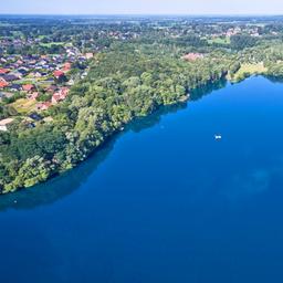 Der Kreidesee Hemmoor im Landkreis Cuxhaven aus der Luft.