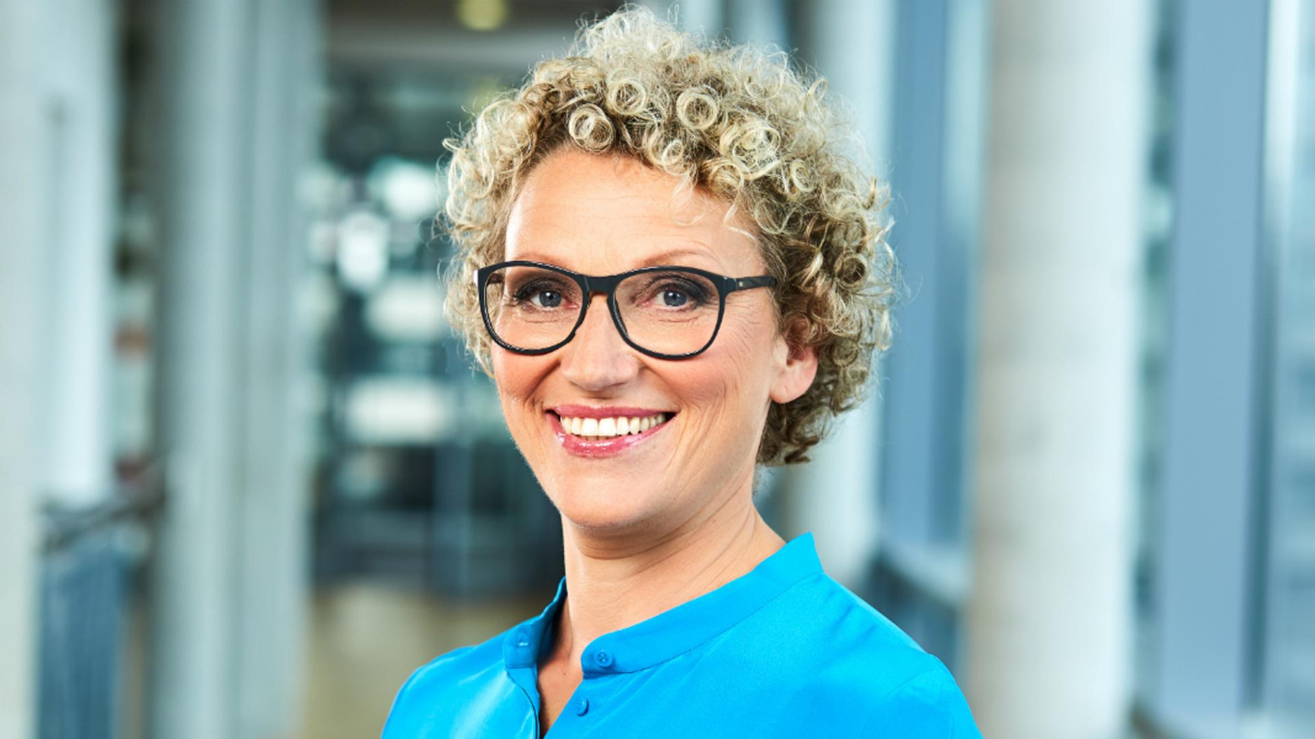 Julia Westlake: Eselsohren und Helden der Kindheit | ndr.de