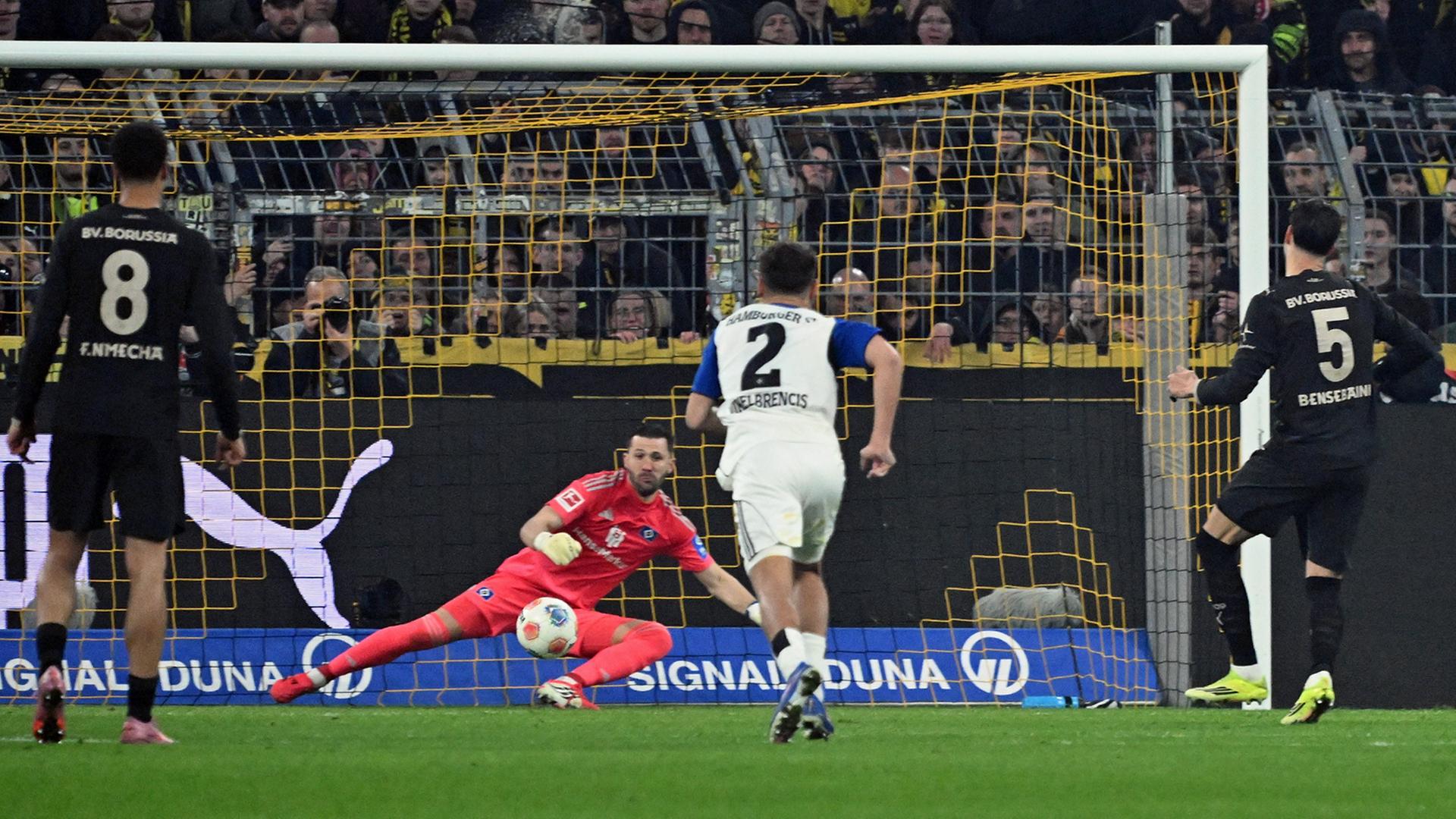 Jetzt live: HSV liegt in Dortmund hinten