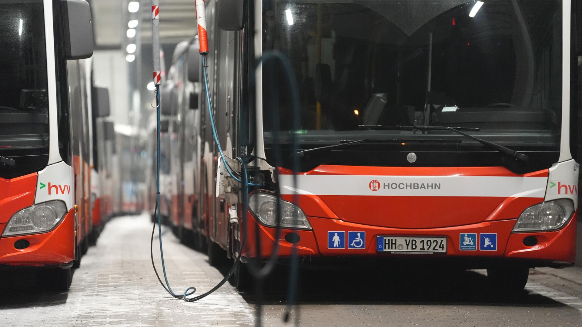 Warnstreik: In Hamburg fallen U-Bahnen und fast alle Busse aus